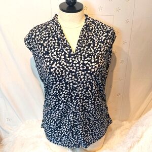 Vince Camuto V Neck Sleeveless Blouse 2X